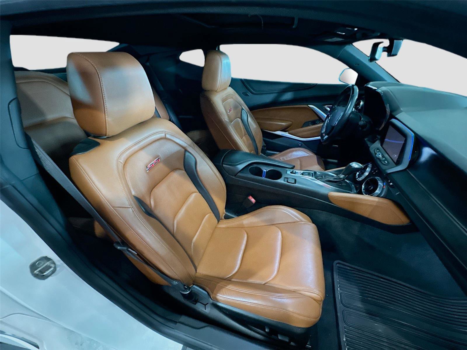 Used 2018 Chevrolet Camaro SS image 14
