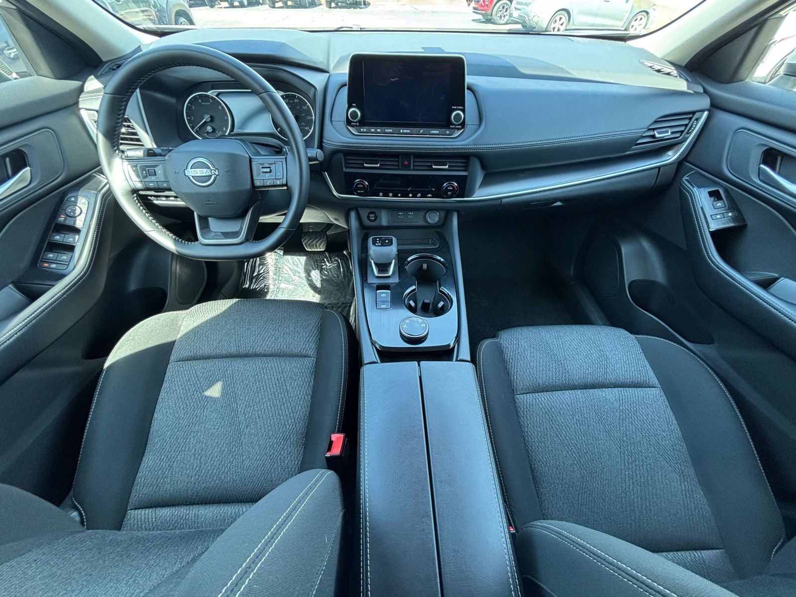 Used 2025 Nissan Rogue SV AWD/4WD image 40