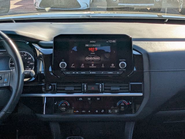 Used 2025 Nissan Pathfinder SV image 17