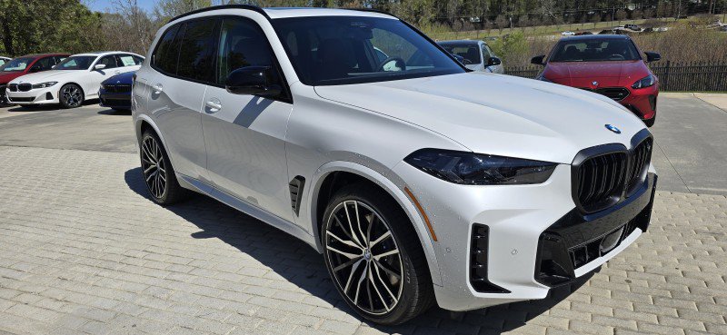 New 2026 BMW X5 M60i image 3