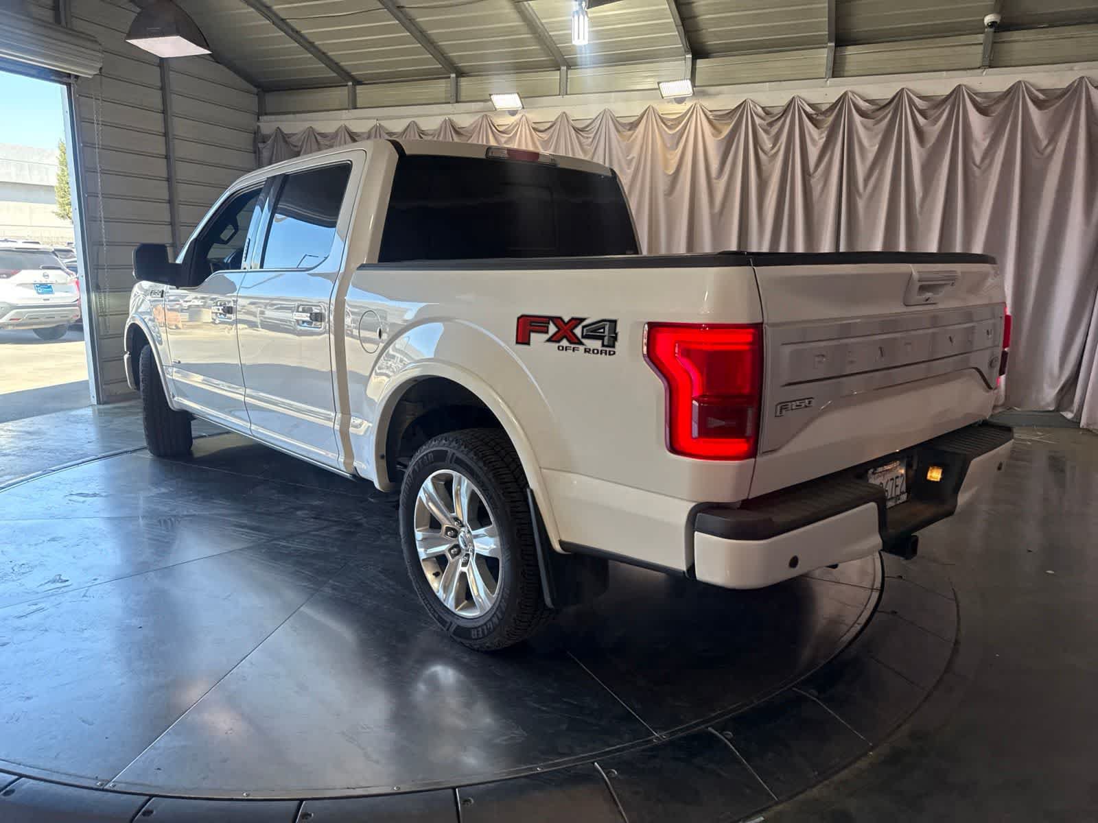 Used 2017 Ford F150 Platinum w/ Equipment Group 701A Luxury AWD/4WD image 5