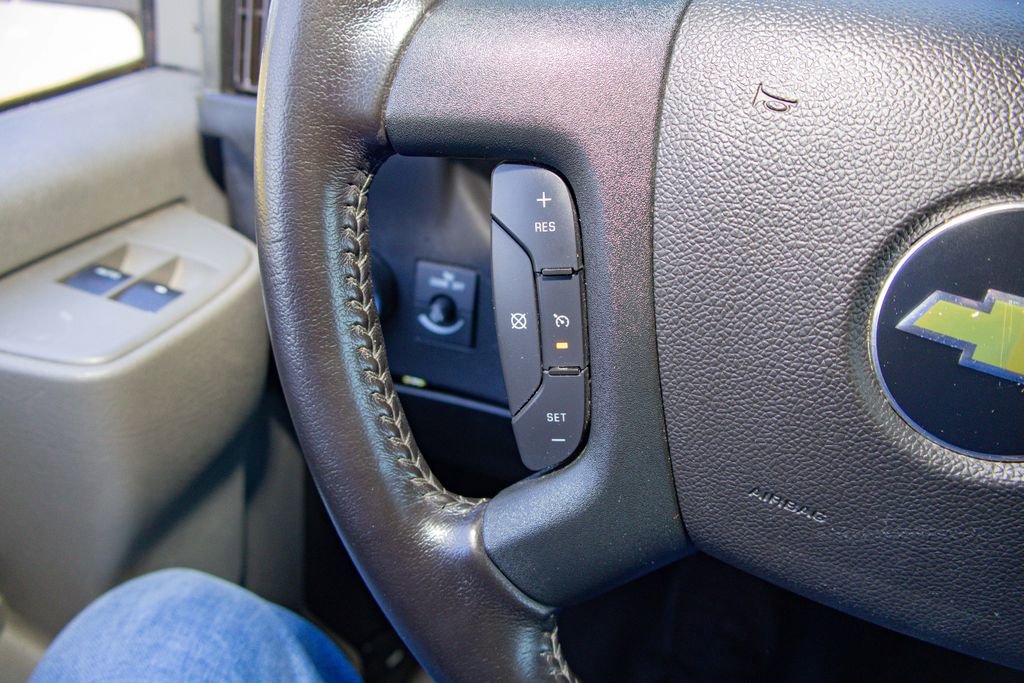 Used 2020 Chevrolet Express 2500 w/ Communications Package RWD image 16