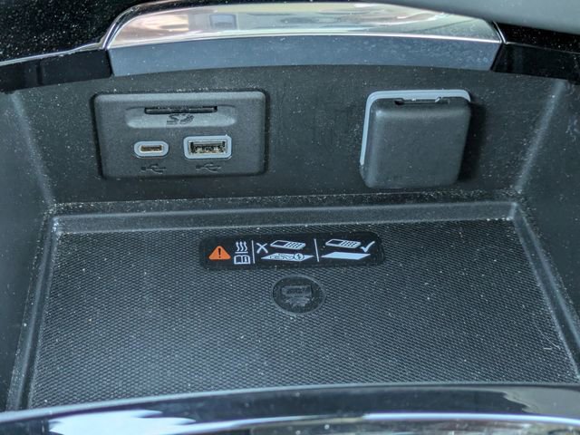 Used 2023 Buick Envision Avenir image 28