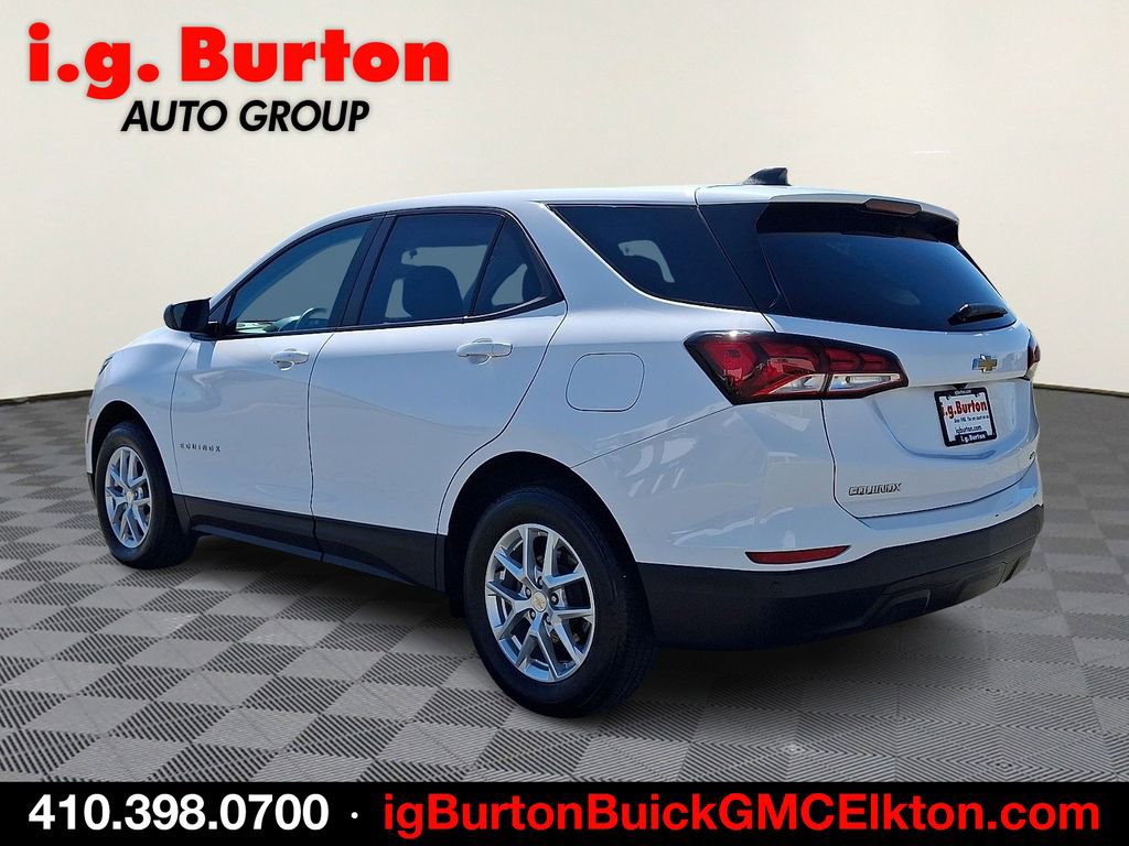 Used 2024 Chevrolet Equinox LS w/ LS Convenience Package AWD/4WD image 4