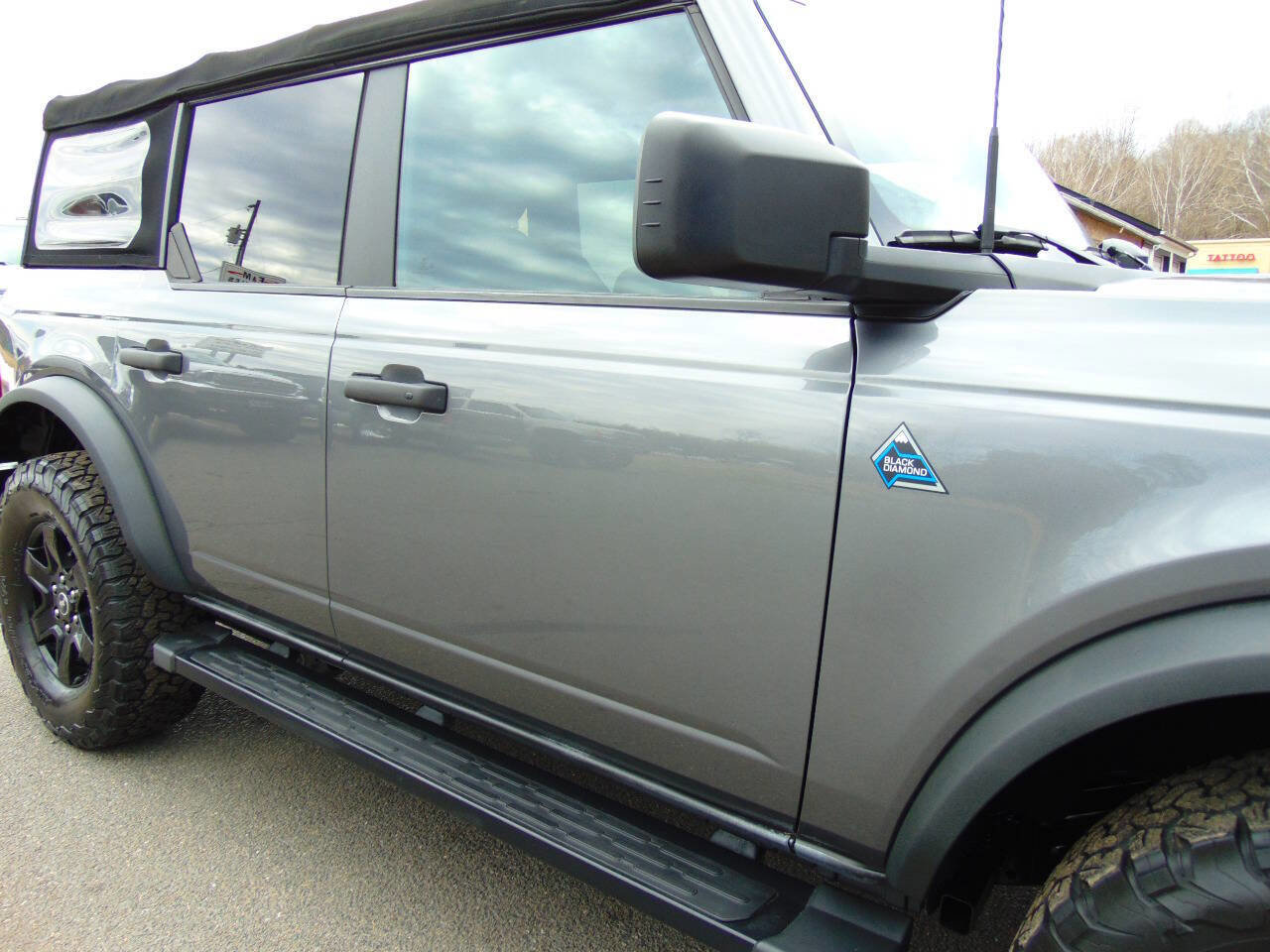 Used 2022 Ford Bronco Black Diamond image 38