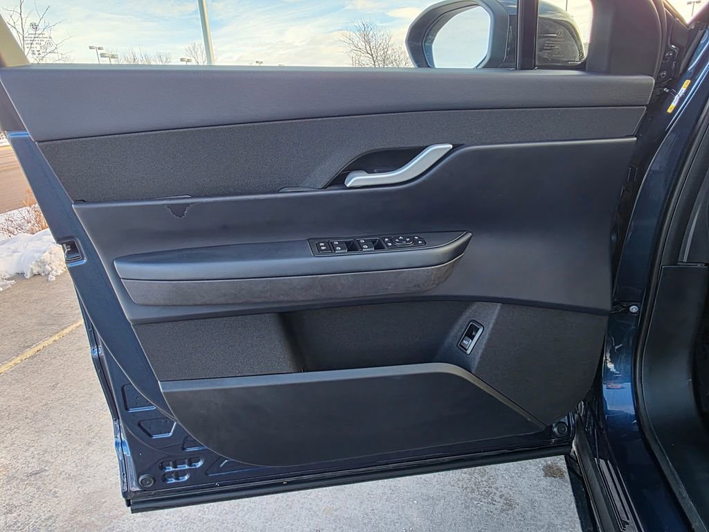 Used 2023 Fisker Ocean One image 21