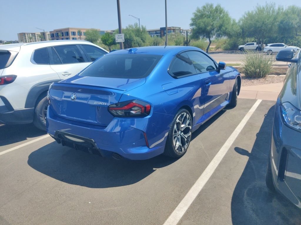 Certified 2025 BMW 230i Coupe w/ M Sport Package RWD image 4