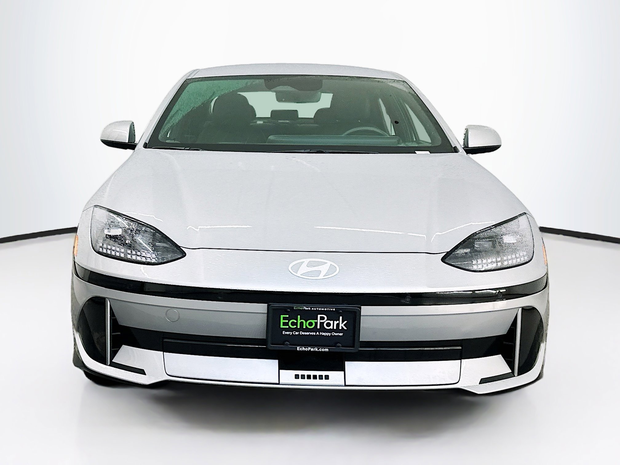 Used 2024 Hyundai Ioniq 6 SEL AWD/4WD image 2
