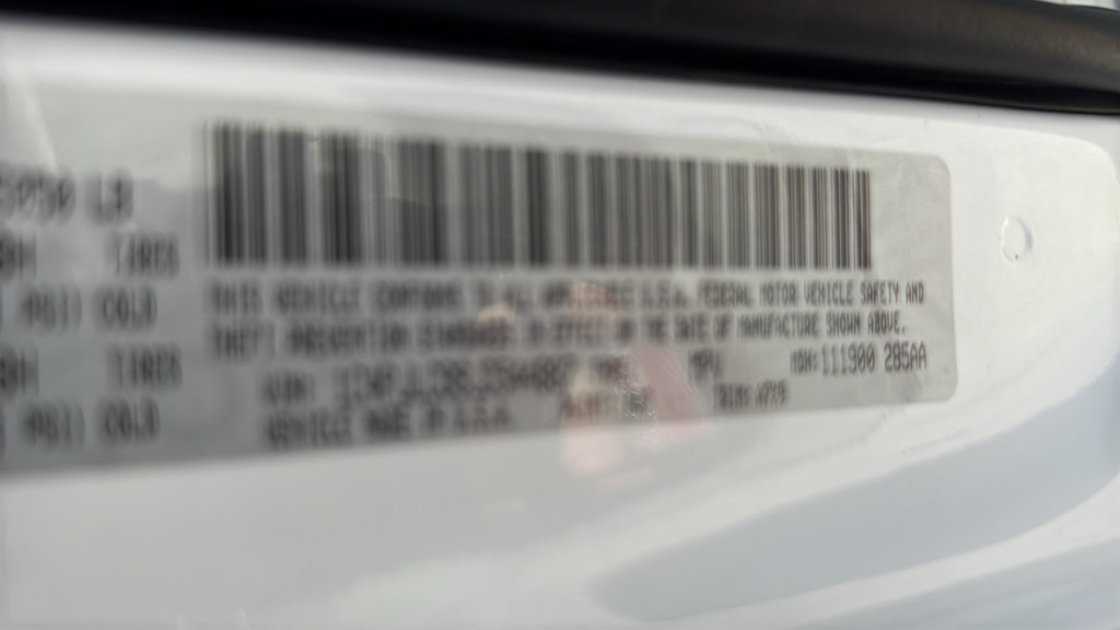 Used 2018 Jeep Cherokee Latitude FWD image 41