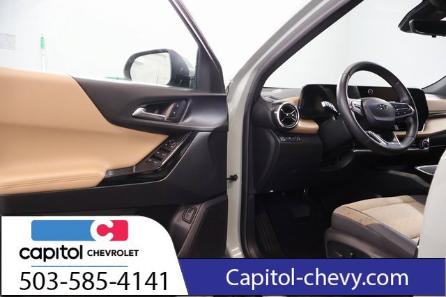 Used 2026 Chevrolet Equinox ACTIV w/ Safety and Technology Package AWD/4WD image 9