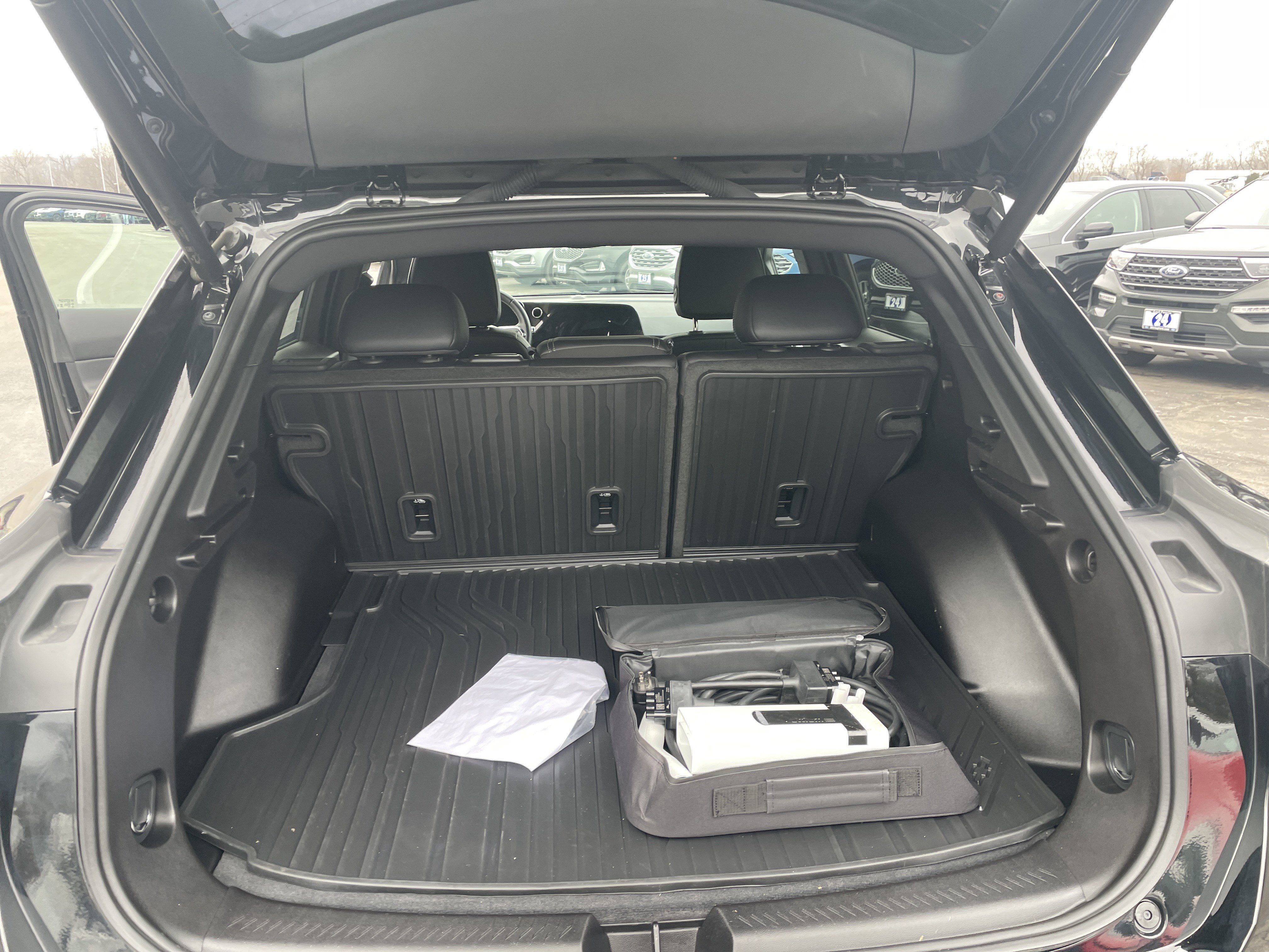 Used 2024 Chevrolet Equinox EV LT image 16