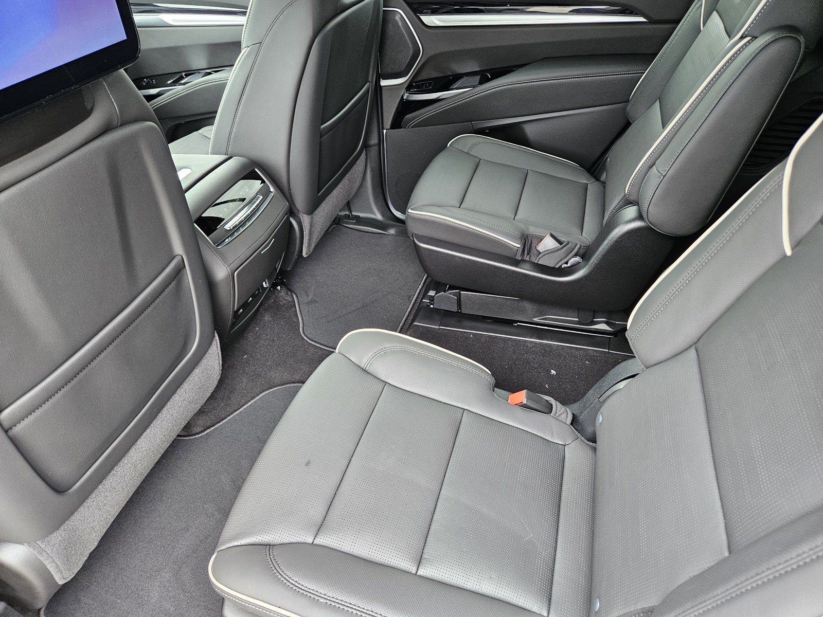 New 2026 Cadillac Escalade Sport w/ Touring Package AWD/4WD image 20