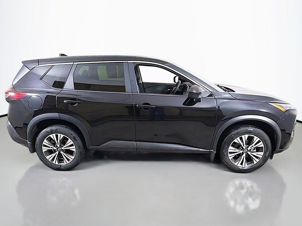 Used 2023 Nissan Rogue SV image 11