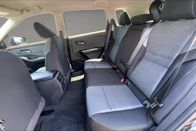 Used 2023 Nissan Rogue SV FWD image 24