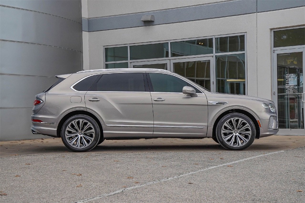 Certified 2024 Bentley Bentayga Extended Wheelbase image 9