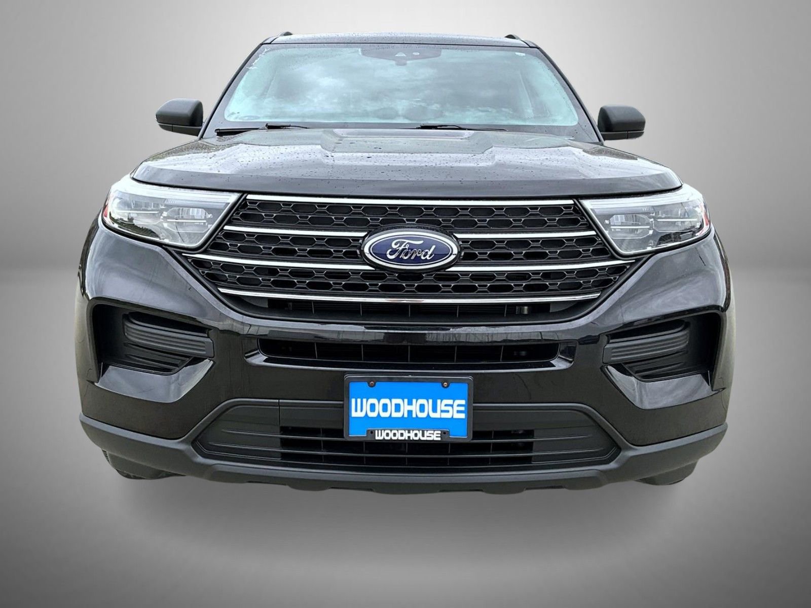 Used 2020 Ford Explorer XLT AWD/4WD image 2