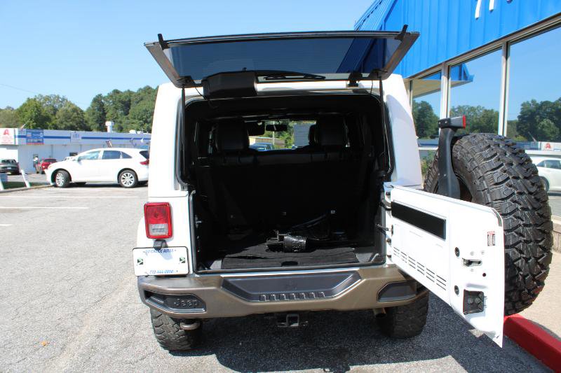 Used 2017 Jeep Wrangler Unlimited Sahara image 16