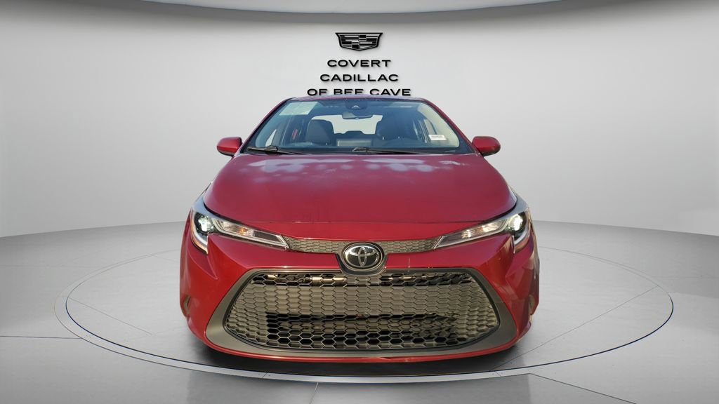 Used 2022 Toyota Corolla LE image 2