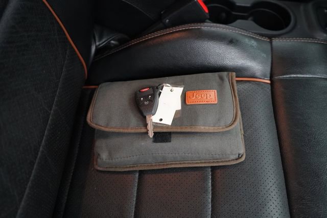 Used 2011 Jeep Wrangler Sahara w/ Dual Top Group image 43