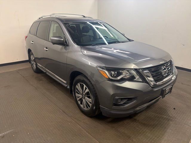 Used 2019 Nissan Pathfinder Platinum image 1