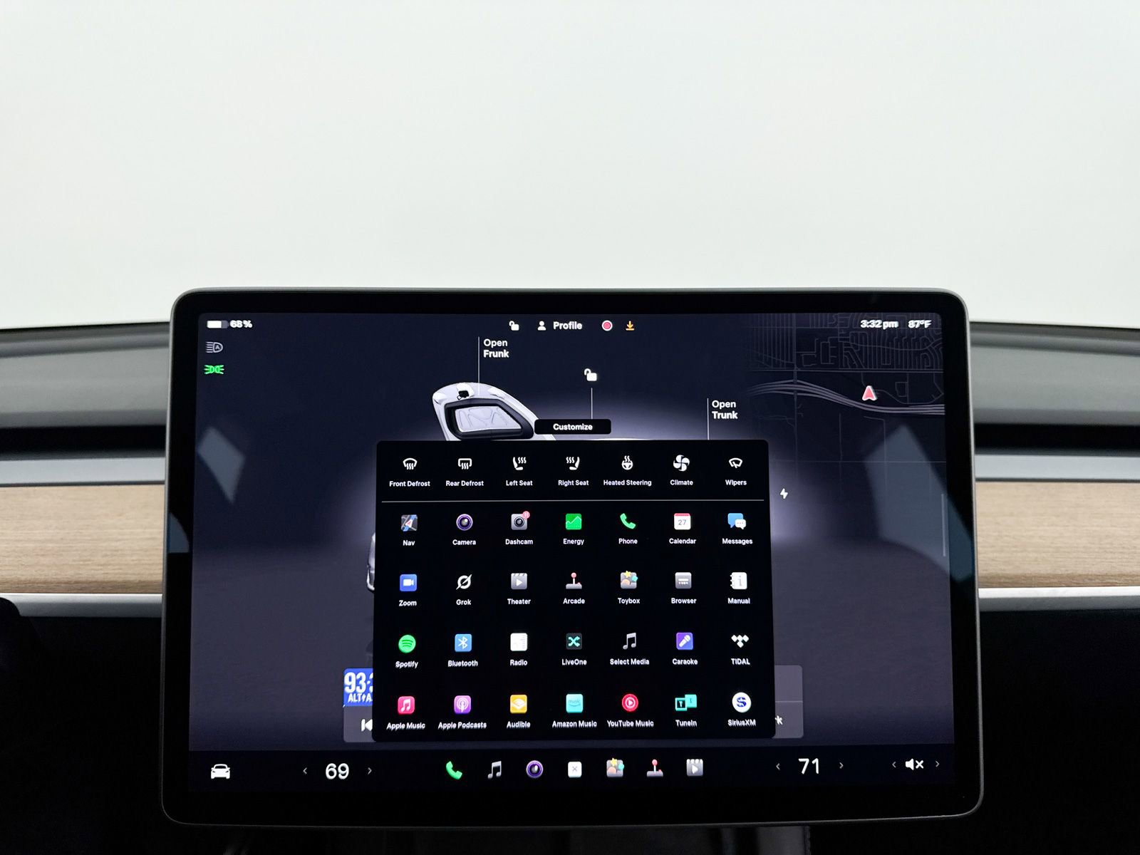 Used 2024 Tesla Model Y Performance image 28