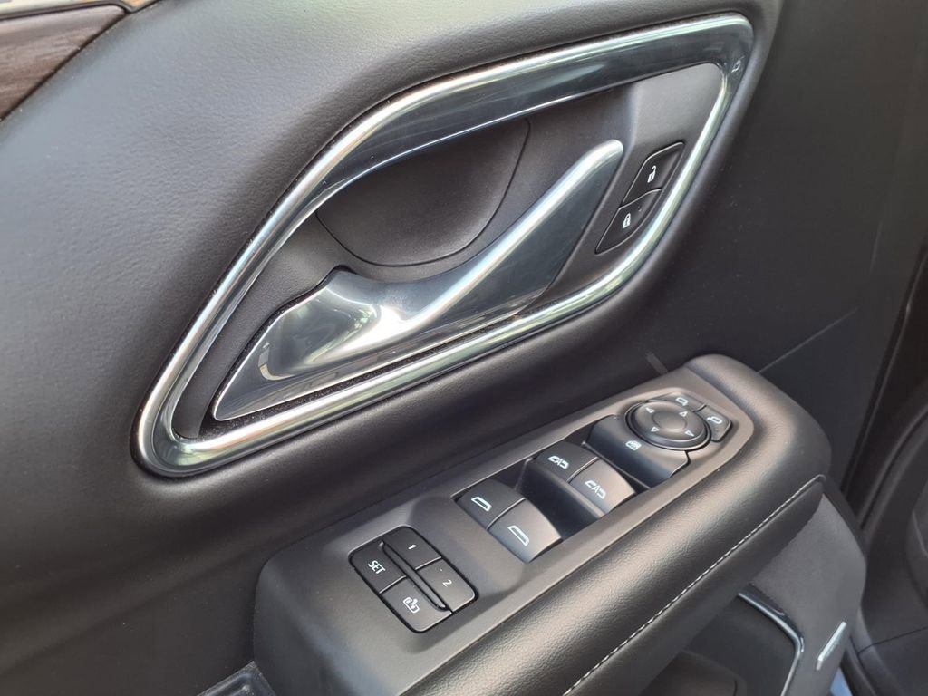 Used 2024 Chevrolet Tahoe LT AWD/4WD image 18