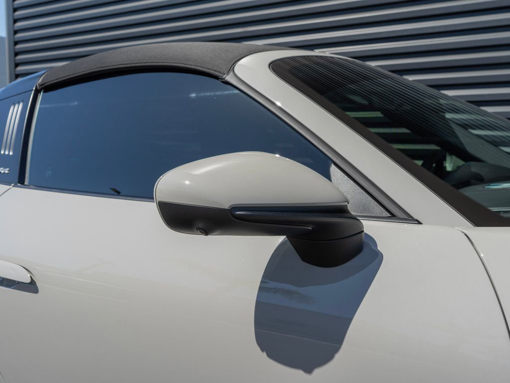 Used 2024 Porsche 911 Targa 4S image 15