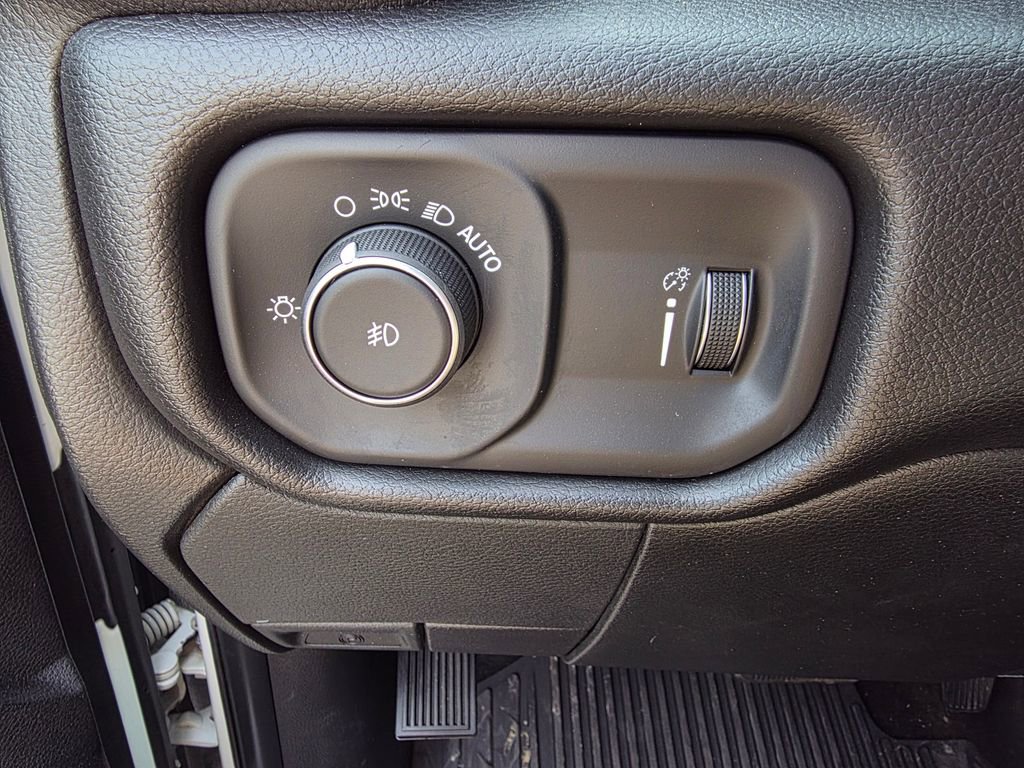 Used 2024 RAM 3500 SLT w/ Quick Order Package 2YG SLT AWD/4WD image 12