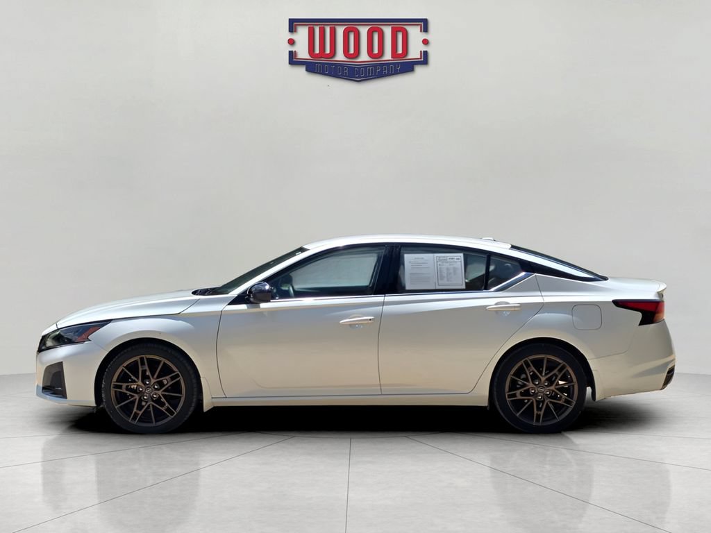 Used 2025 Nissan Altima 2.5 SR FWD image 4