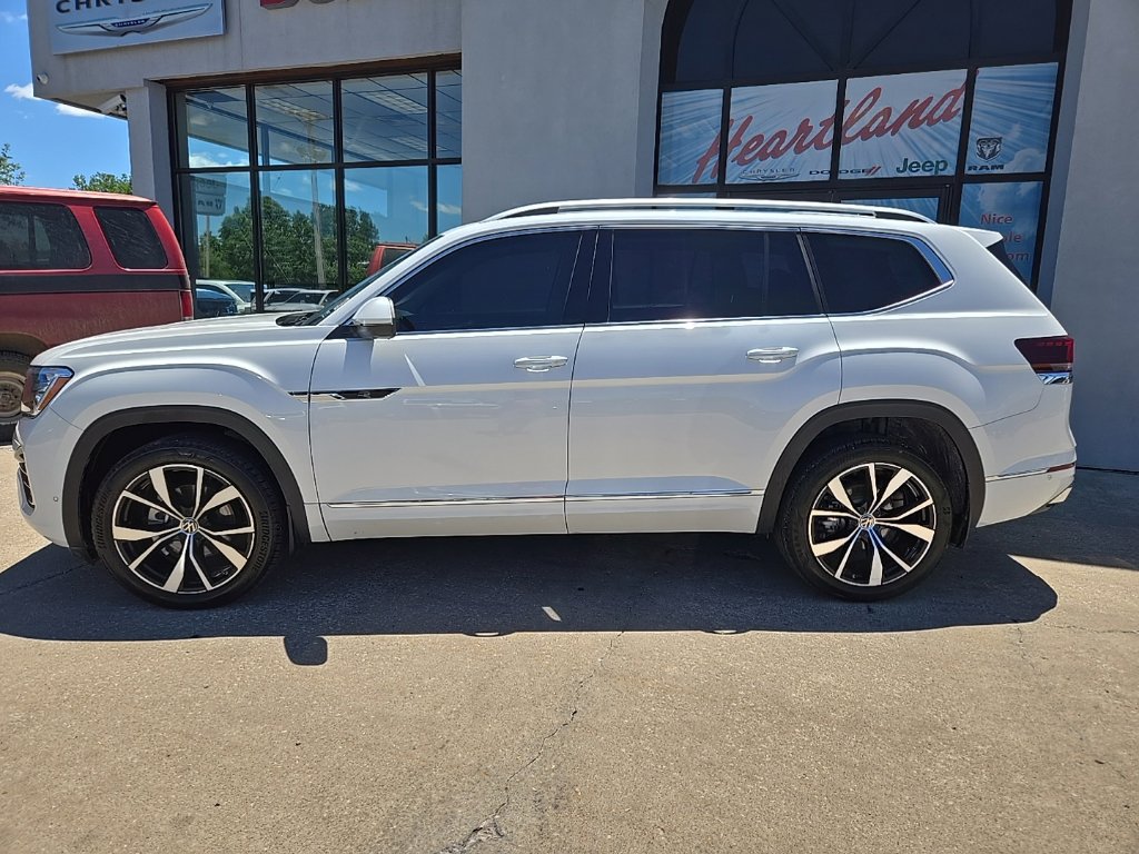 Used 2024 Volkswagen Atlas SEL Premium R-Line AWD/4WD image 5