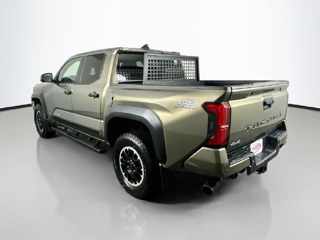 Used 2024 Toyota Tacoma TRD Off-Road w/ TRD Off Road Premium Package AWD/4WD image 18