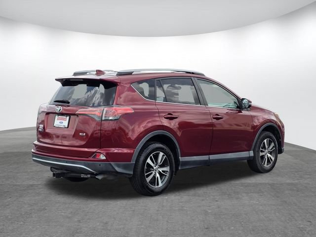 Used 2018 Toyota RAV4 XLE FWD image 4
