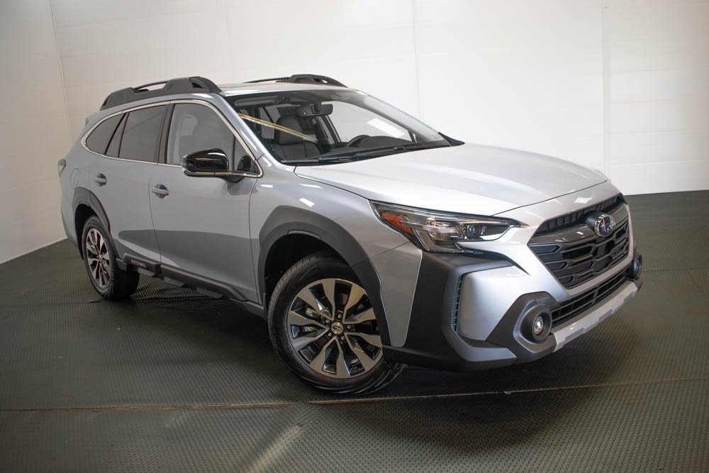 New 2025 Subaru Outback Limited image 1