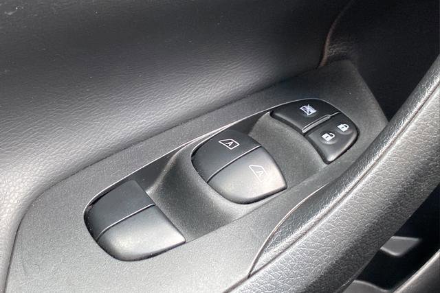 Used 2017 Nissan Altima 2.5 SL w/ 2.5 Technology Package image 21