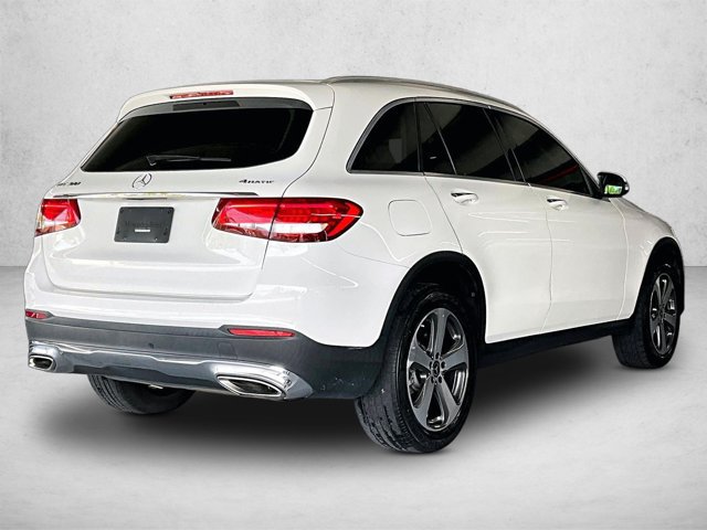 Used 2019 Mercedes-Benz GLC 300 4MATIC image 2