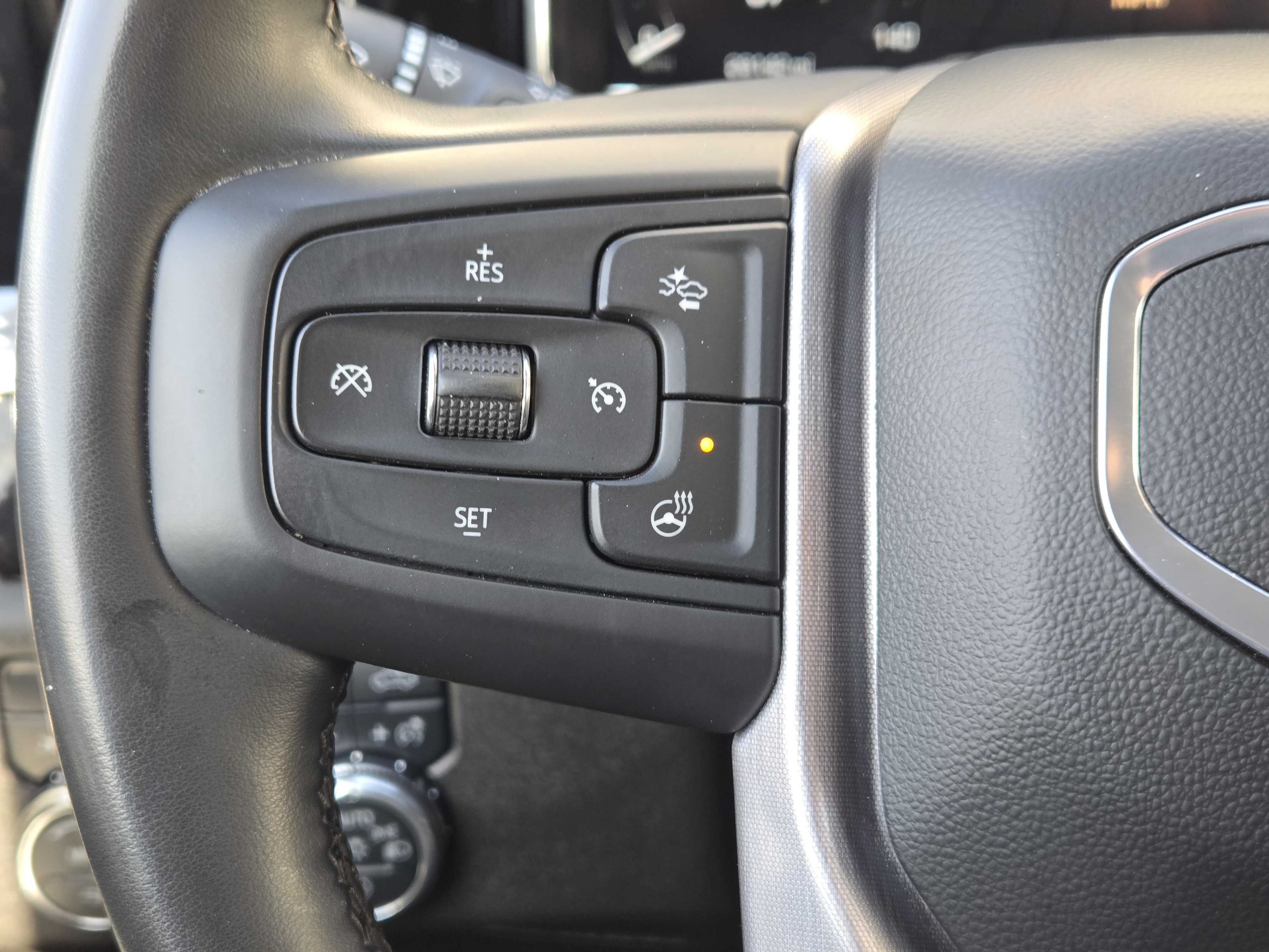 Used 2024 GMC Sierra 1500 SLT image 31