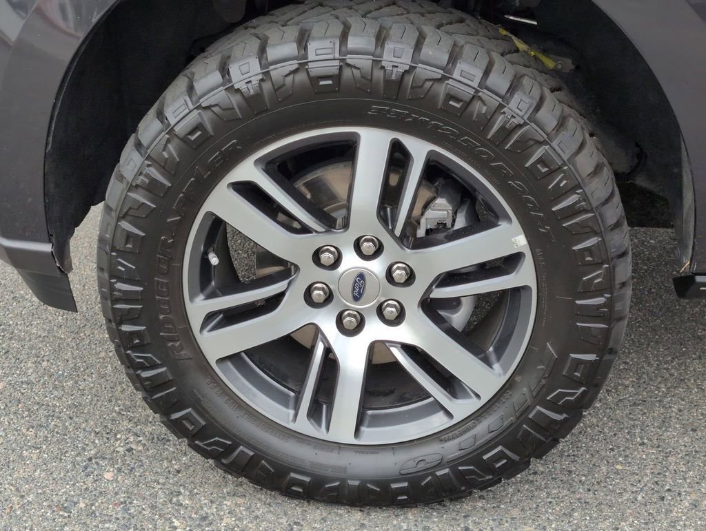 Used 2023 Ford Expedition Limited AWD/4WD image 34