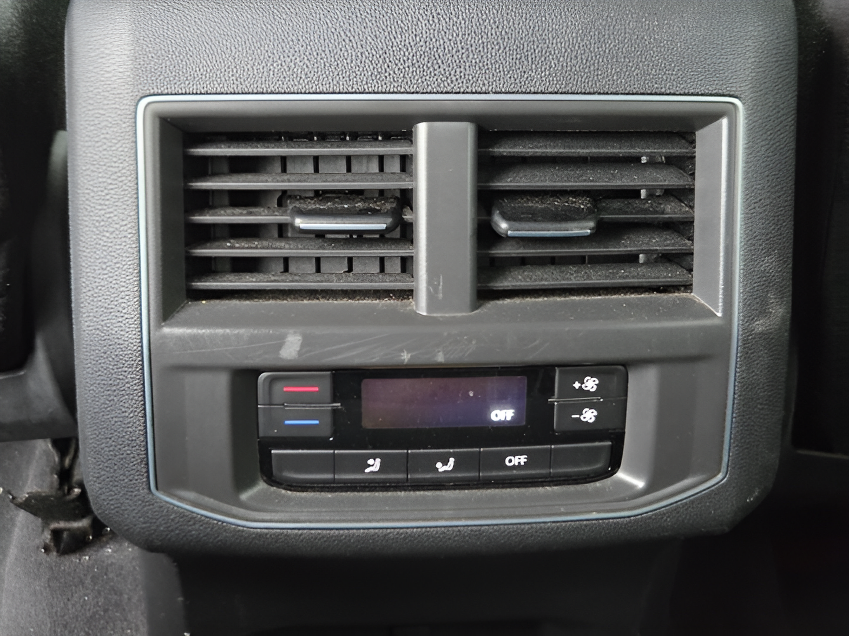 Used 2019 Volkswagen Atlas S FWD image 12
