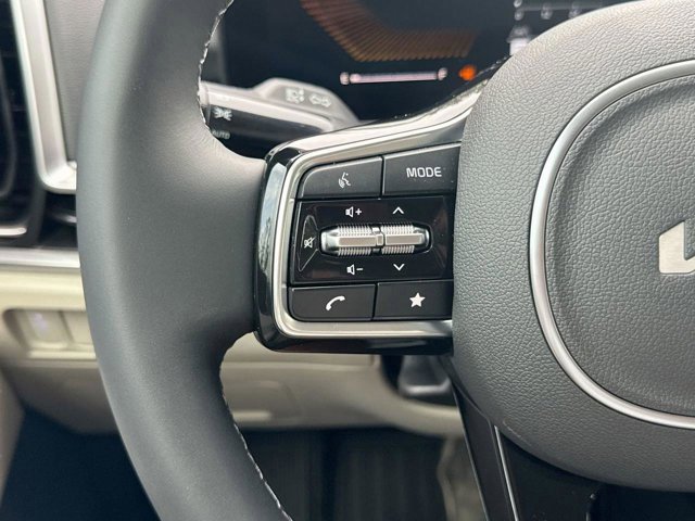 Used 2025 Kia Sorento S image 20