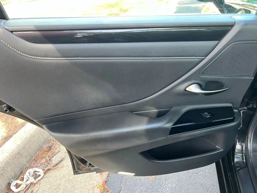 Used 2023 Lexus ES 350 w/ Accessory Package (Z1) FWD image 23