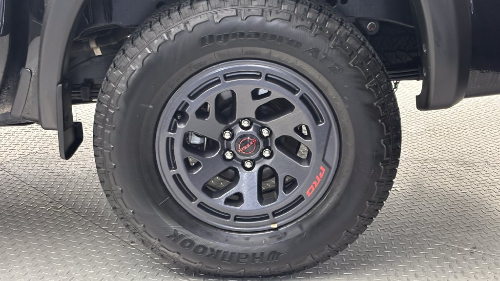 Used 2026 Nissan Frontier PRO-4X AWD/4WD image 6