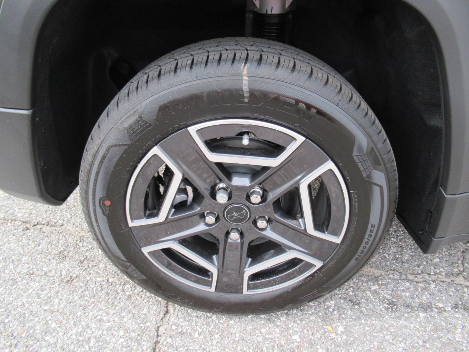 New 2026 Jeep Cherokee Laredo AWD/4WD image 8