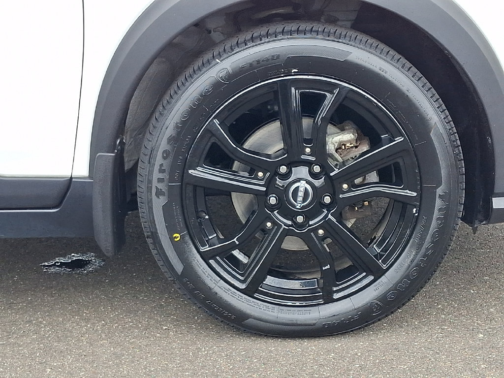 Certified 2023 Nissan Kicks SR w/ SR Premium Package FWD image 9