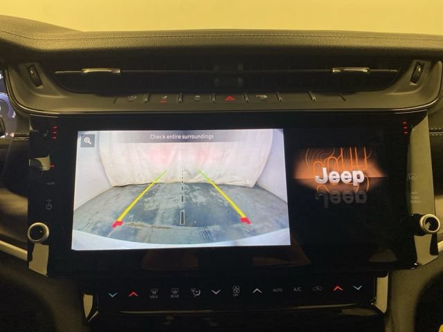 Used 2026 Jeep Grand Cherokee Limited AWD/4WD image 11