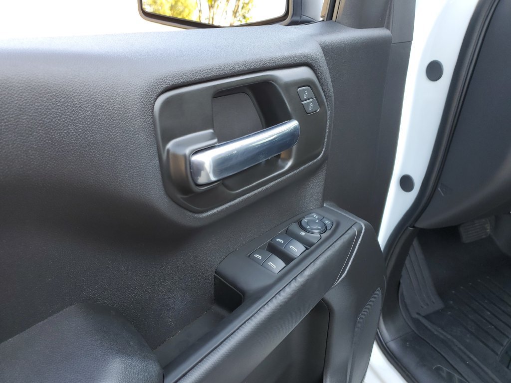 Used 2025 Chevrolet Silverado 1500 Custom Trail Boss AWD/4WD image 18
