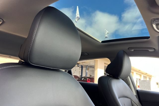 Certified 2025 Hyundai Kona Limited AWD/4WD image 21