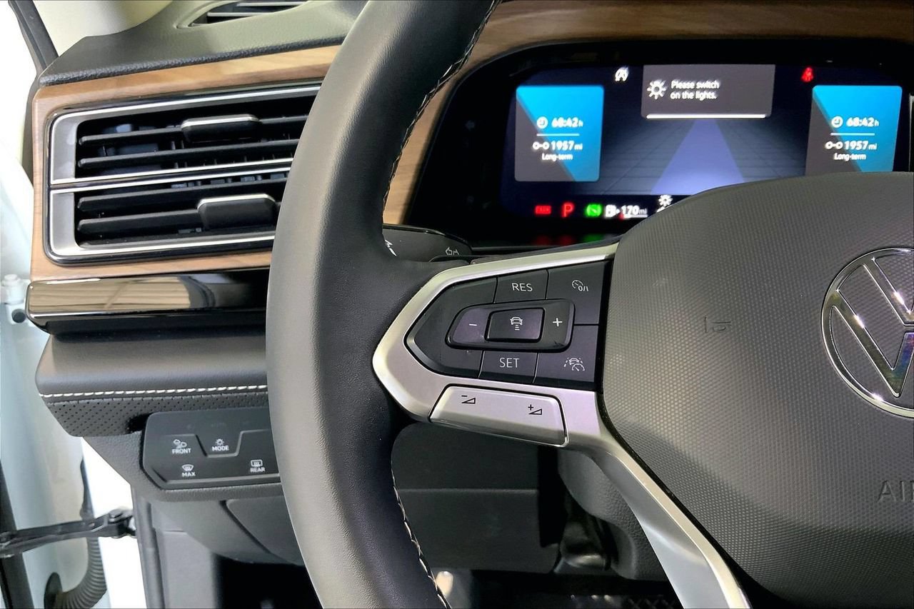 Used 2024 Volkswagen Atlas SE FWD image 21