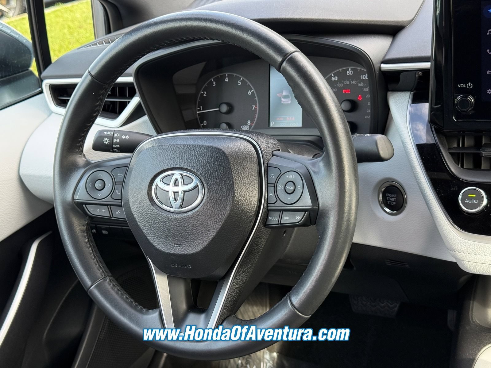 Used 2025 Toyota Corolla SE FWD image 15