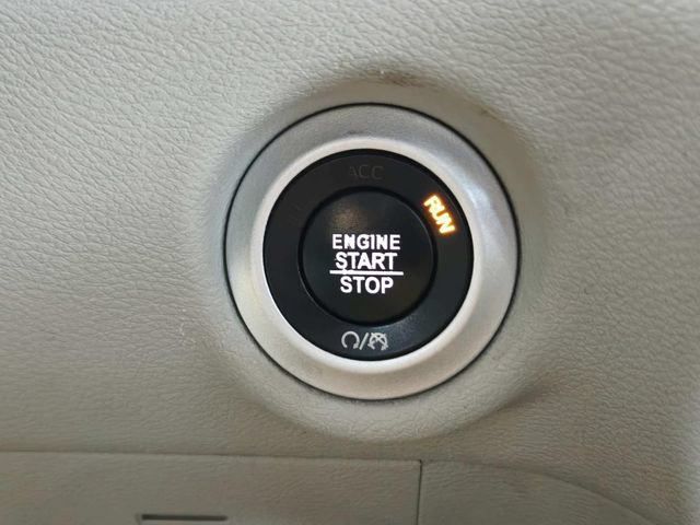 Used 2019 Chrysler Pacifica Touring Plus w/ Advanced Safetytec Group FWD image 29
