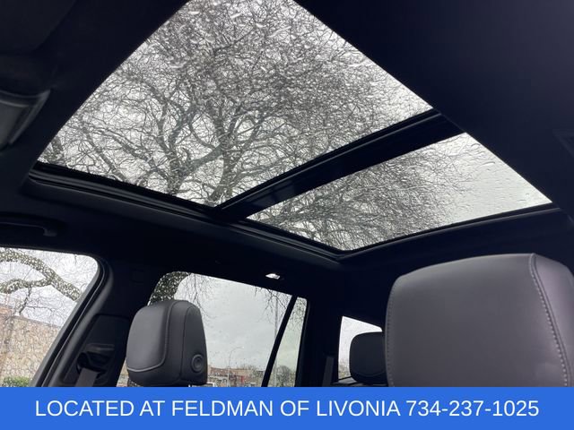 Used 2024 Cadillac XT6 Premium Luxury w/ LPO, Floor Liner Package AWD/4WD image 19